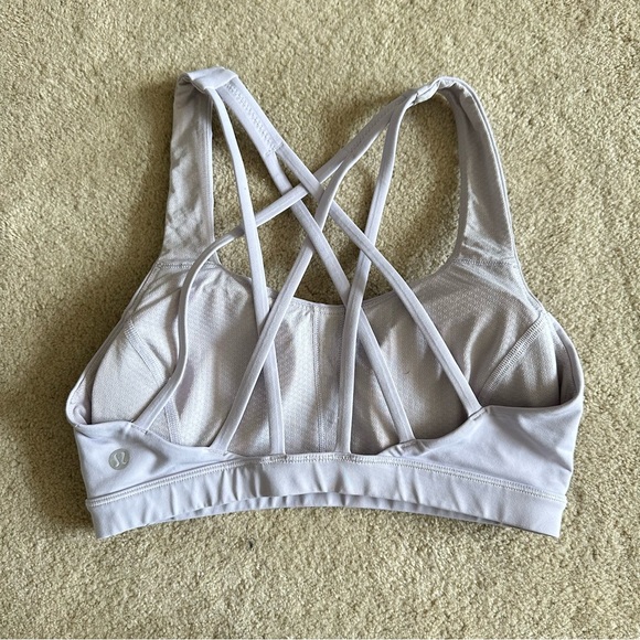 Lululemon energy bra size 4 - Picture 2 of 5